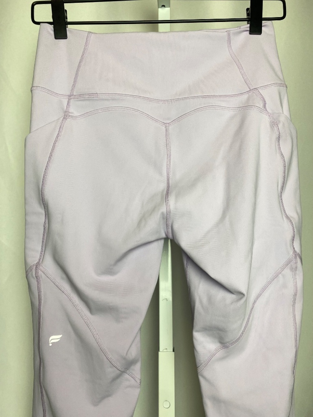 Fabletics Womenʻs Lavender Oasis PreLuxe High Waisted Capri Yoga Leggings - Picture 9 of 10